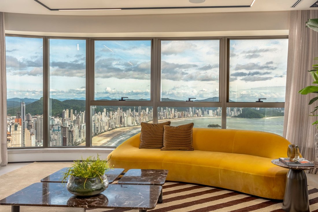 Condo in Centro, State of Santa Catarina, Brazil 1 - 16971158