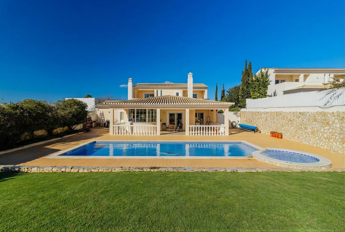 Villa in Praia da Luz, Algarve, Portugal 1 - 16973632