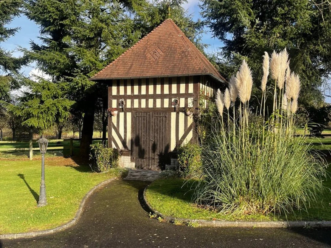 Estate in Cormeilles, Normandy, France 2 - 16973149
