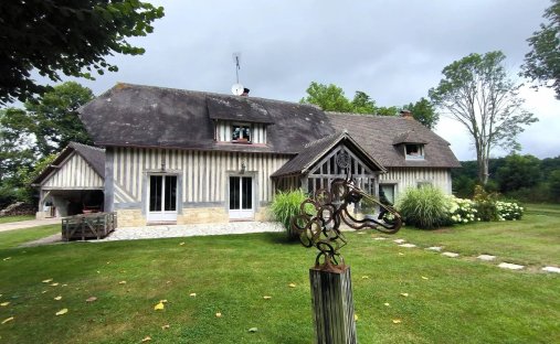 Estate in Pont-l'Évêque, Normandy, France 1