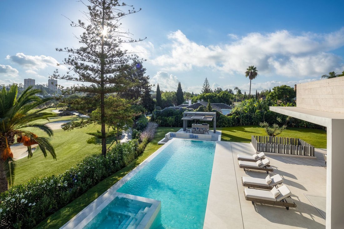Villa in Nueva Andalucia, Marbella, Spain 3 - 16971035