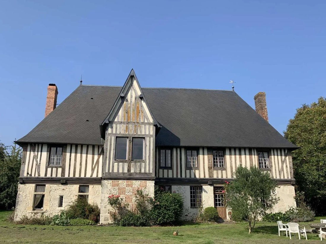 Castle in Est, Lisieux, France 1 - 16973112