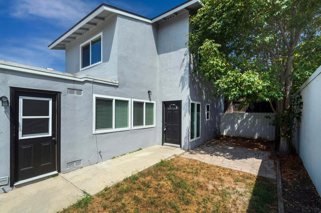 Goleta, California, United States 3 - 16942607