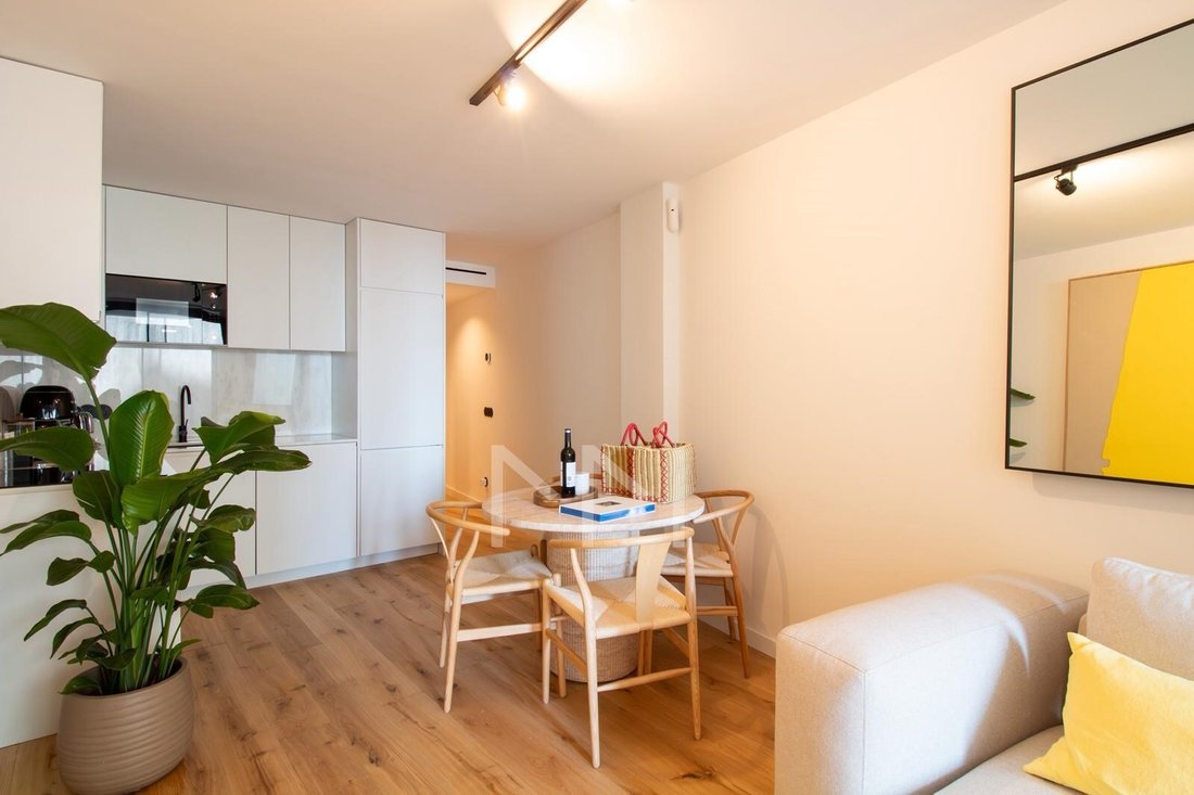 Apartment in Lordelo do Ouro e Massarelos, Porto District, Portugal 2 - 16971288
