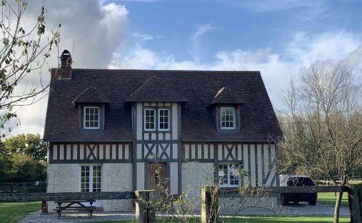 Estate in Est, Lisieux, France 1