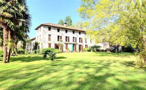 House in Urt, Nouvelle-Aquitaine, France 1