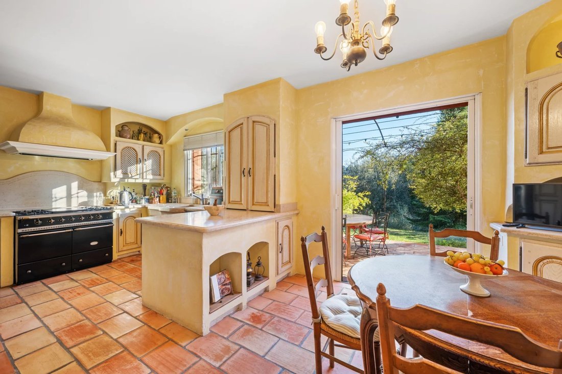 House in Falicon, Provence-Alpes-Côte d'Azur, France 4 - 16970889