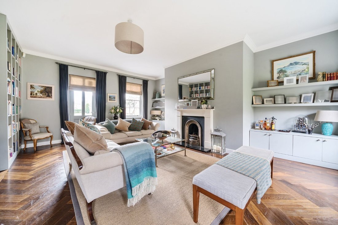 House in Winkfield, England 2 - 16972092