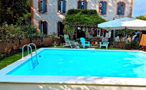 Estate in Faubourg Est-Peraudel, Castres, France 1