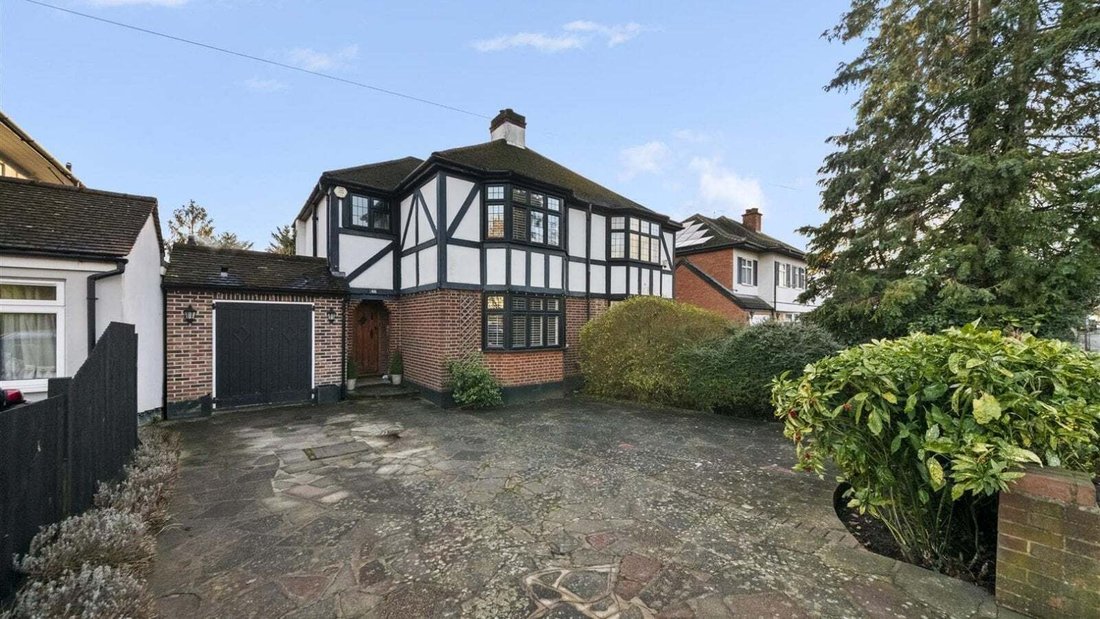 House in Eastcote, Hillingdon, England 1 - 16972112