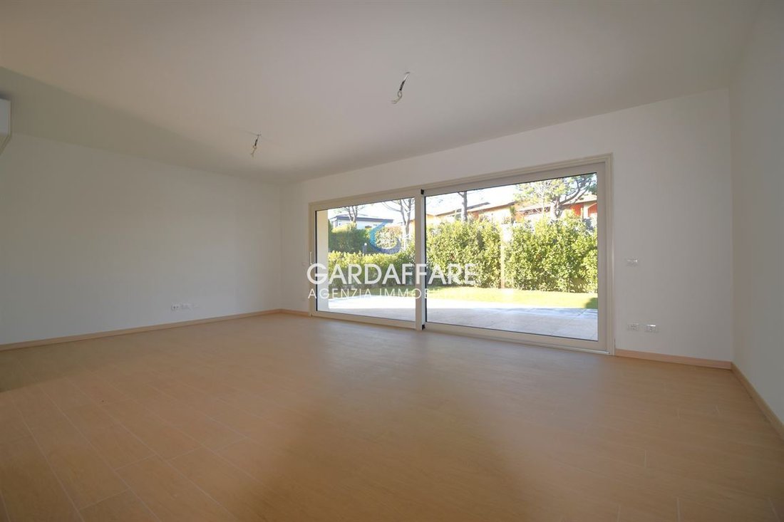 Villa in Manerba del Garda, Lombardy, Italy 5 - 14303229