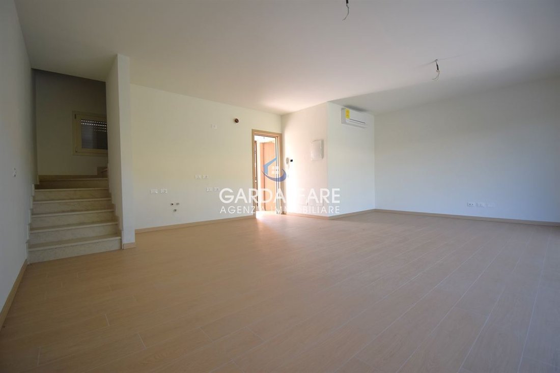 Villa in Manerba del Garda, Lombardy, Italy 4 - 14303229