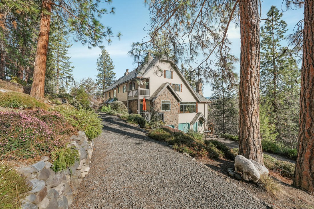 House in Ashland, Oregon, United States 1 - 16972755