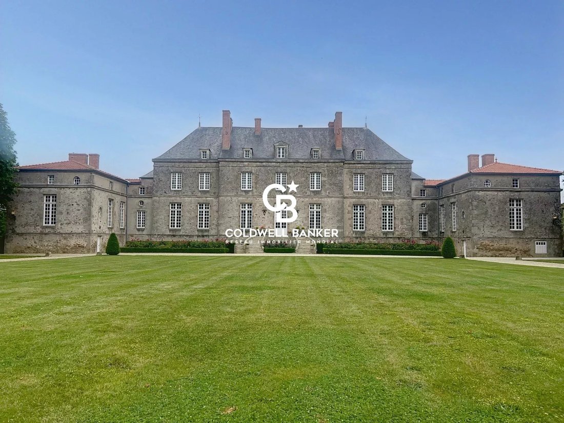 Castle in Tortière - Donatien, Nantes, France 2 - 16970926