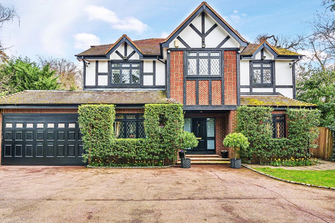 House in Barnet, England 1 - 16972086