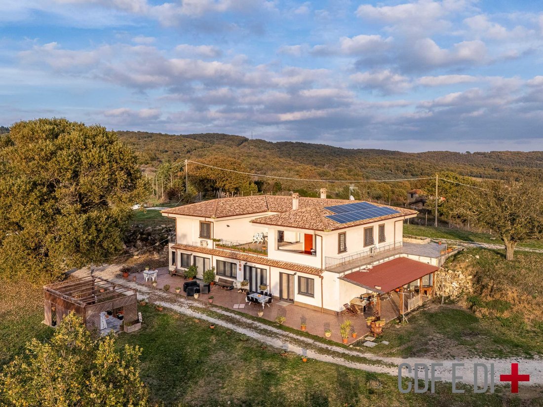Villa in Vetralla, Lazio, Italy 2 - 16970892