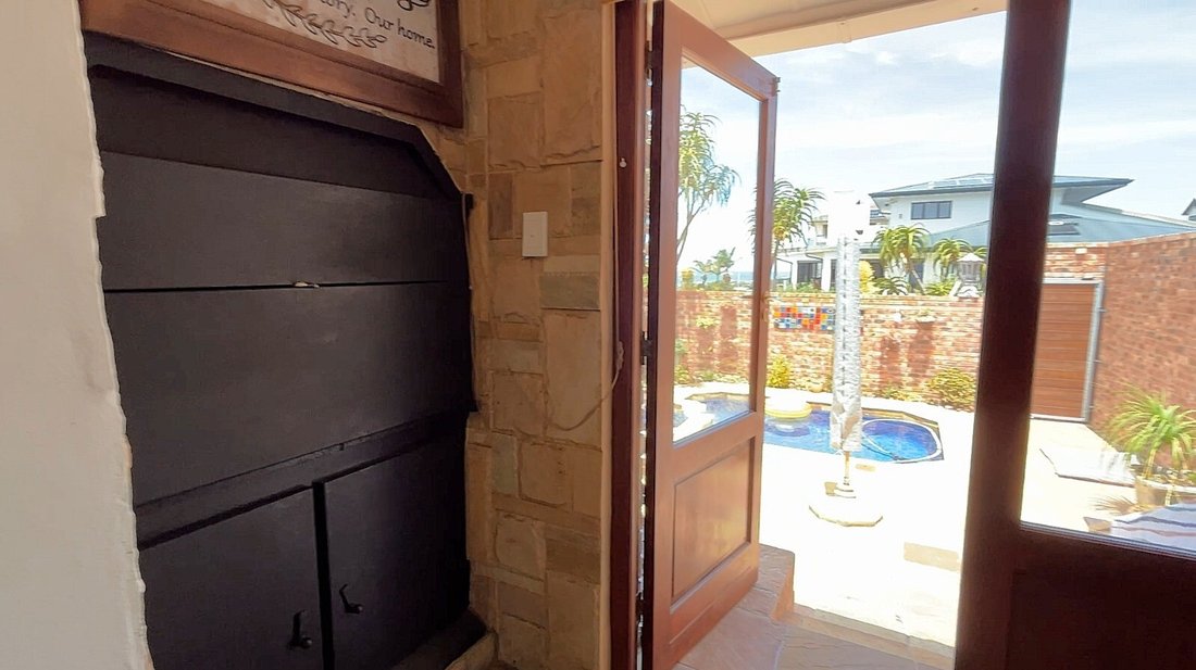 House in C-Place, Eastern Cape, South Africa 2 - 16971400
