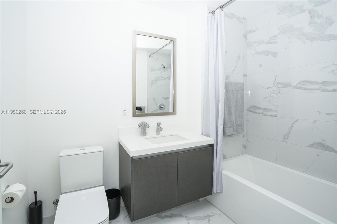Condo in Miami, Florida, United States 5 - 16972764