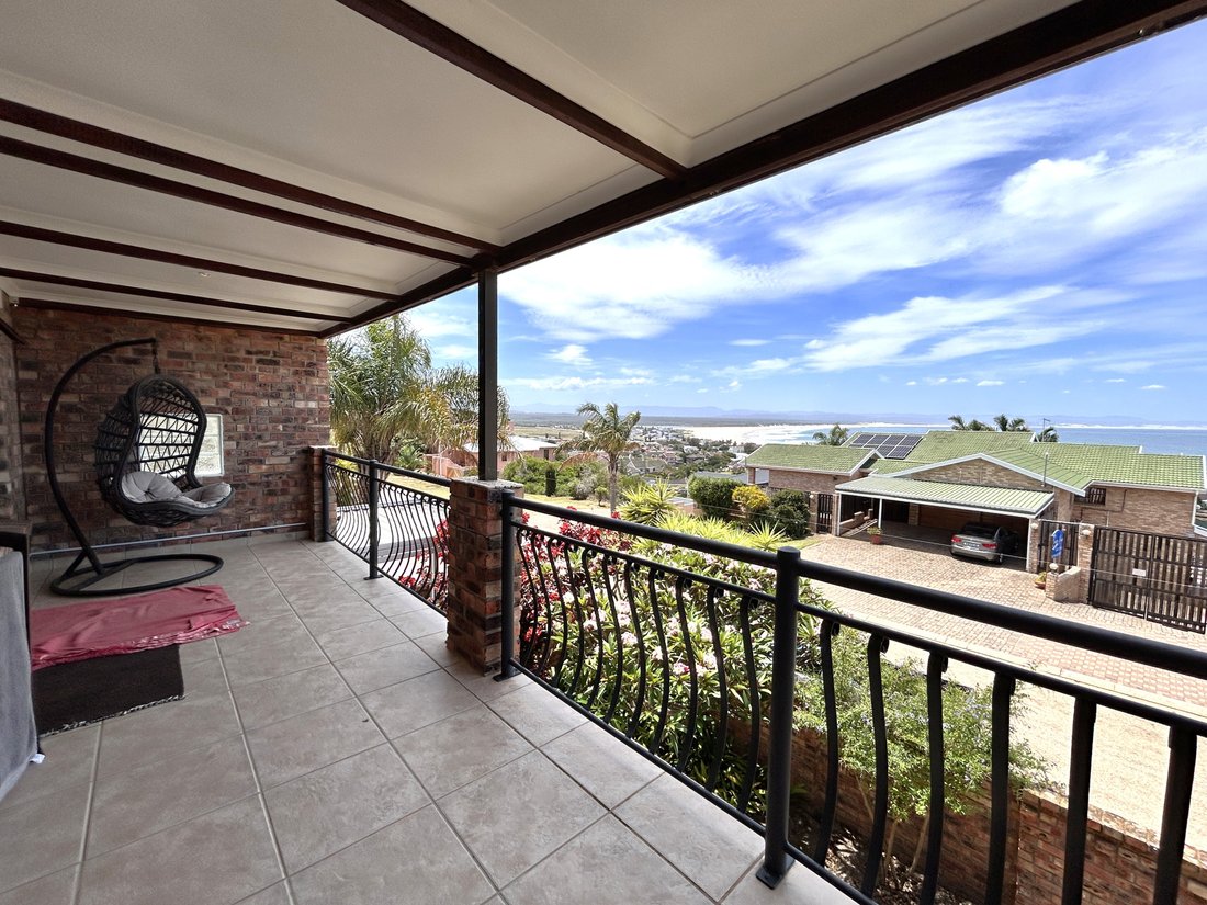 House in C-Place, Eastern Cape, South Africa 1 - 16971400