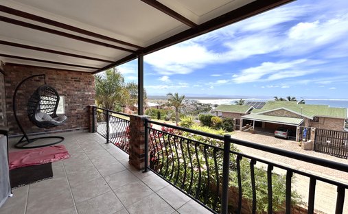 House in C-Place, Eastern Cape, South Africa 1