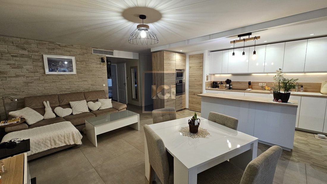 Appartamento a Ville-Les Saquedes-Le Bouillonnet, Sainte-Maxime, Francia 2 - 16974846