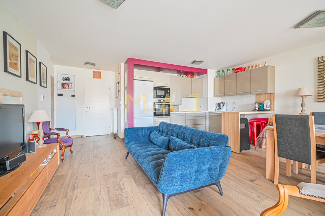 Apartment in Ledru Rollin, Le Perreux-sur-Marne, France 3 - 16970566