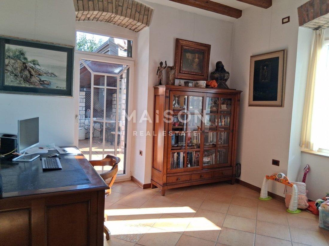 House in Mjesni odbor Zamet, Grad Rijeka, Primorje-Gorski Kotar County 3 - 16973106