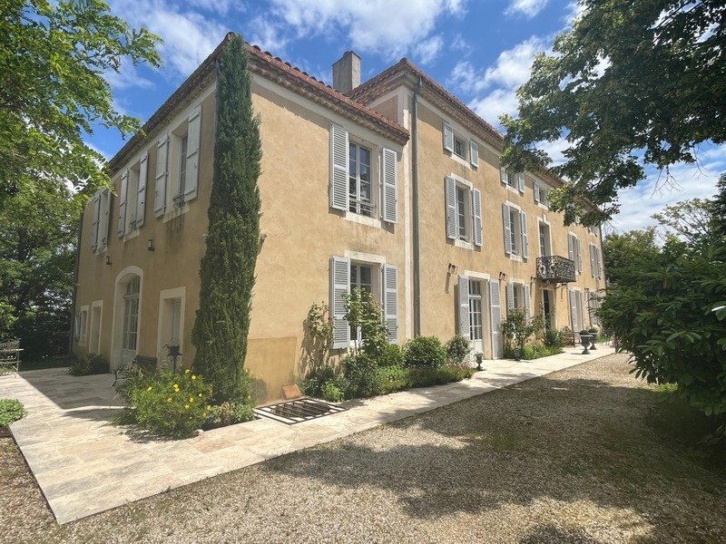 Castle in Nord, Condom, France 1 - 16971129