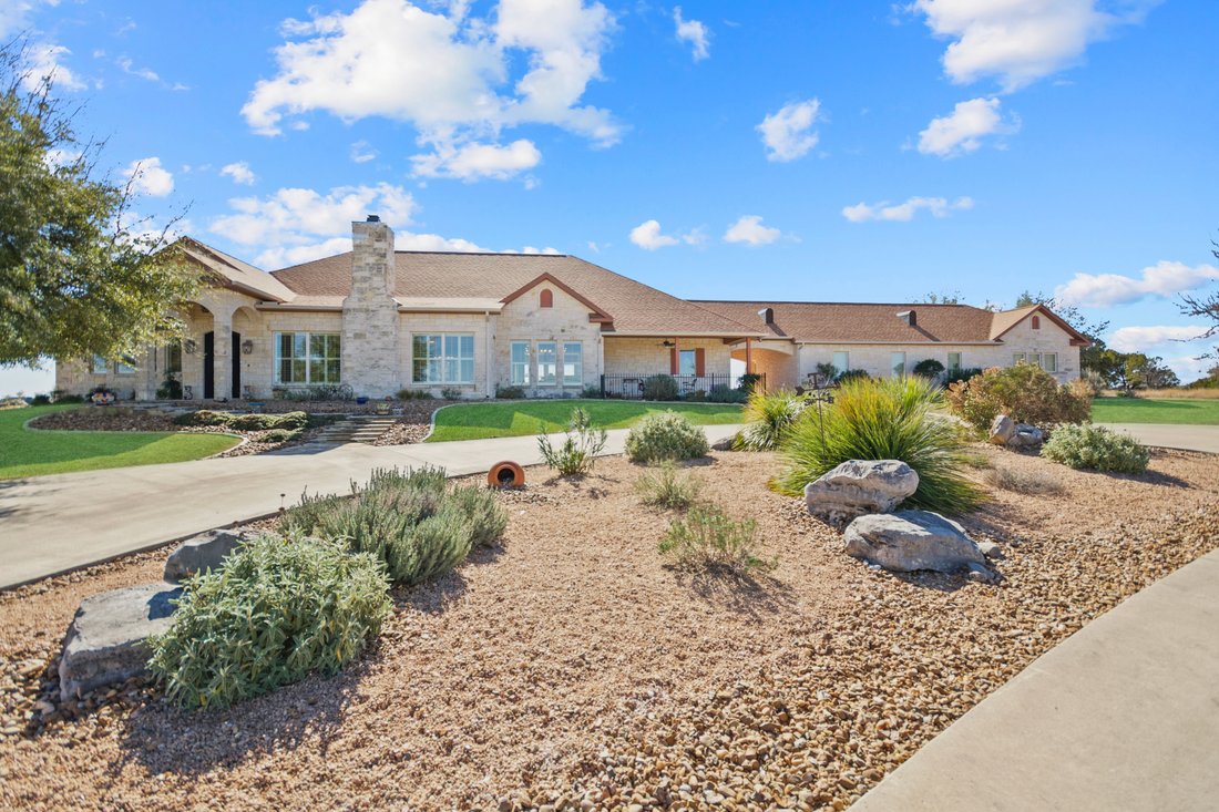 House in Kerrville, Texas, United States 2 - 16964959
