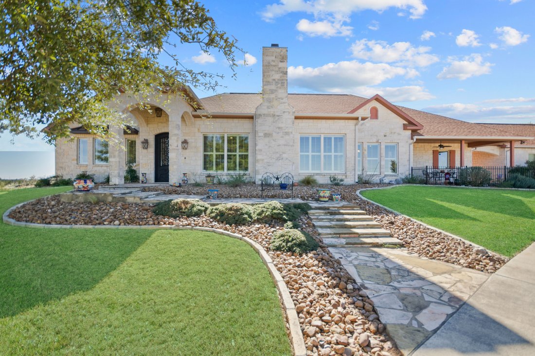 House in Kerrville, Texas, United States 1 - 16964959