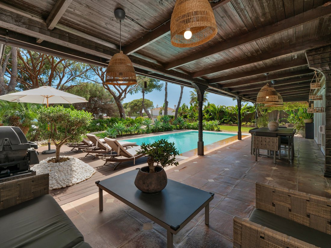 Villa in Elviria-Cabopino, Marbella, Spain 2 - 16972732