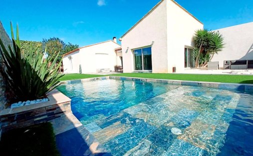 Villa a Mirepeisset, Occitania, Francia 1