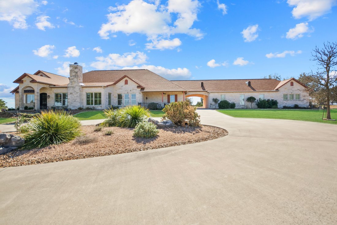 House in Kerrville, Texas, United States 3 - 16964959