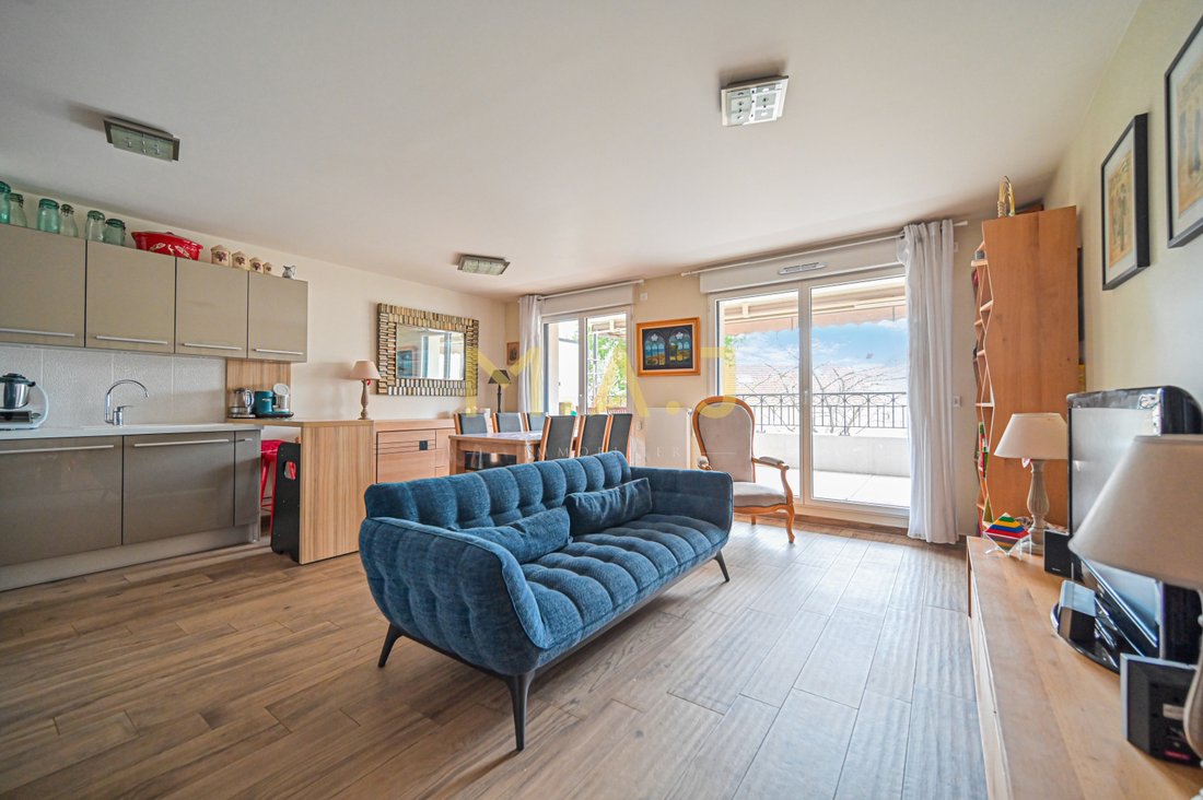 Apartment in Ledru Rollin, Le Perreux-sur-Marne, France 2 - 16970566