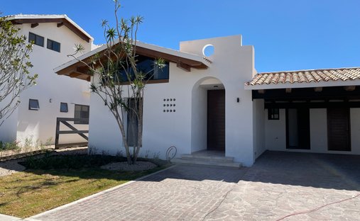 House in Corralejo De Arriba, Guanajuato, Mexico 1