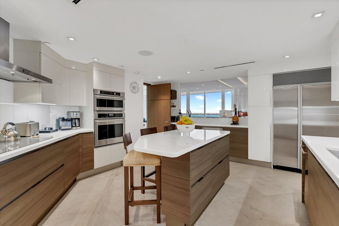 Condo in Miami, Florida, United States 2 - 16975757