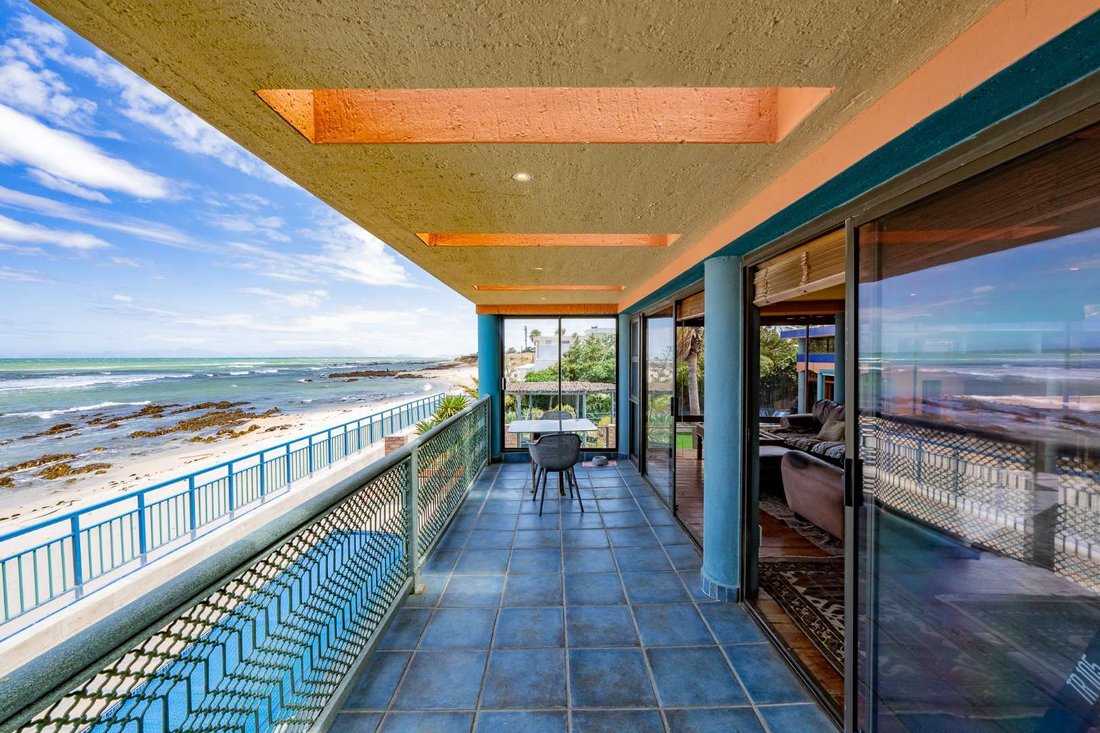 House in Gordons Bay Central, Cape Town, Western Cape 5 - 16865237
