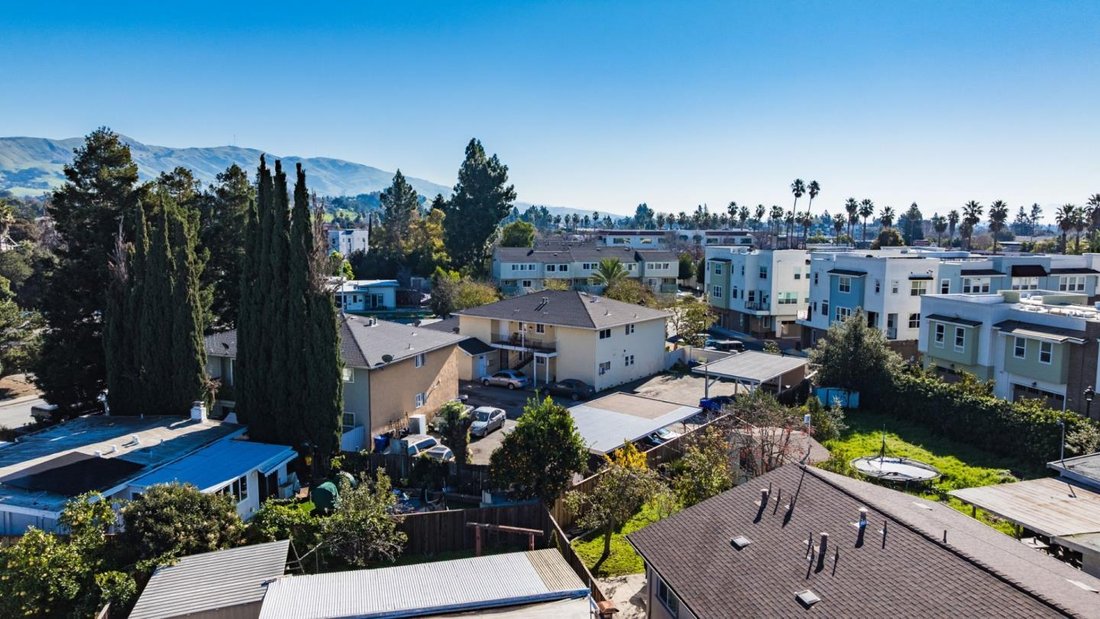 Newark, California, United States 3 - 16965634