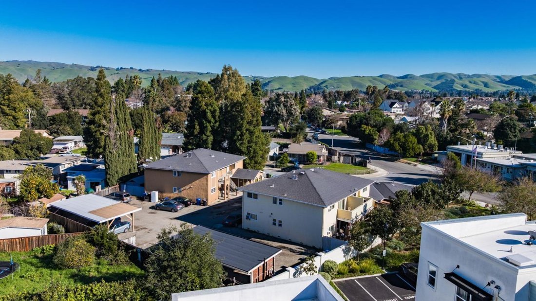 Newark, California, United States 4 - 16965634