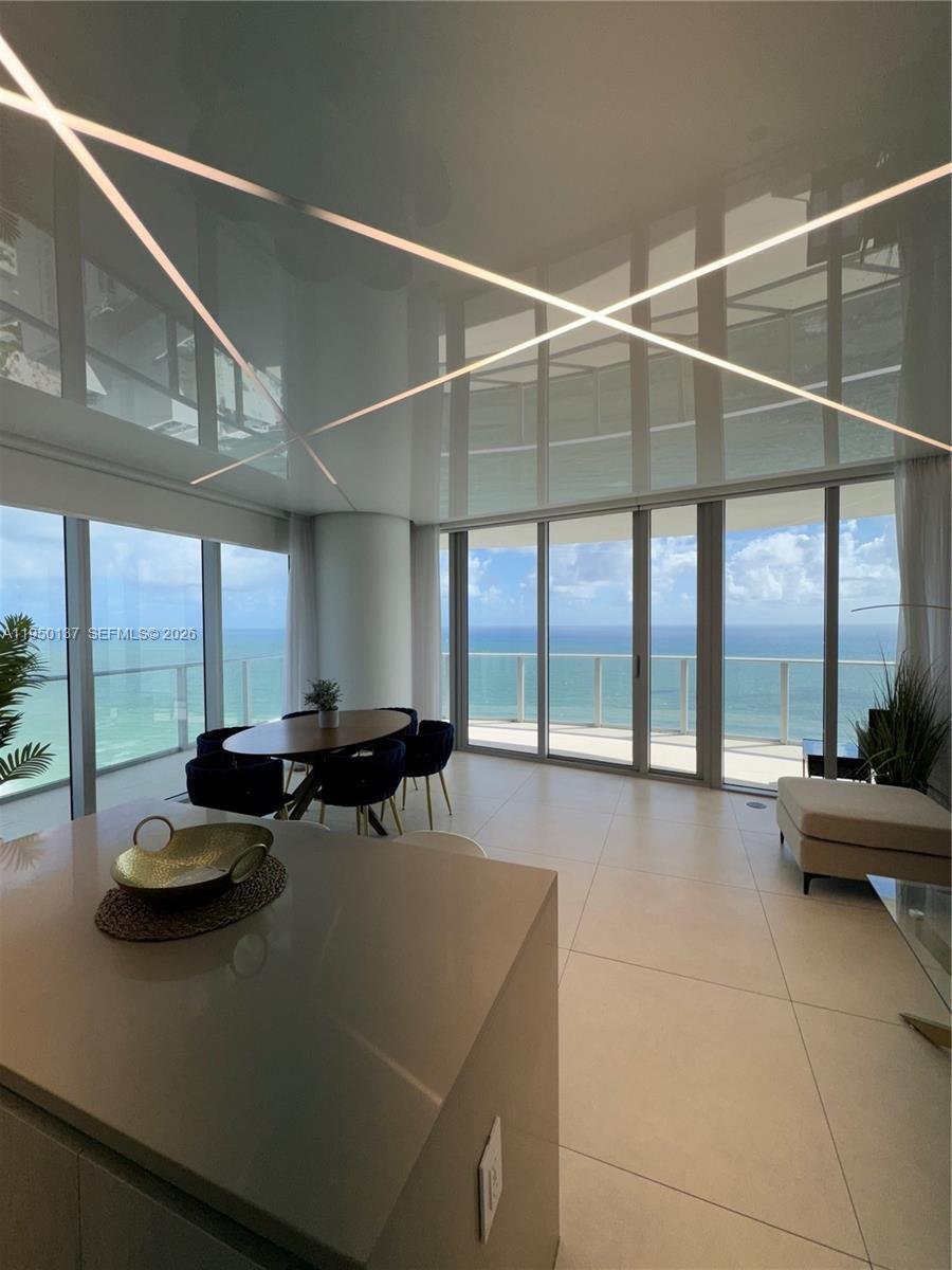 Condo in Hallandale Beach, Florida, United States 5 - 16975233