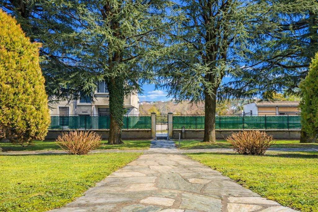 Villa in Primaluna, Lombardy, Italy 1 - 16975334