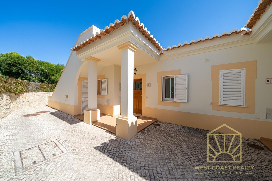 Budens, Algarve, Portugal 5 - 16975930
