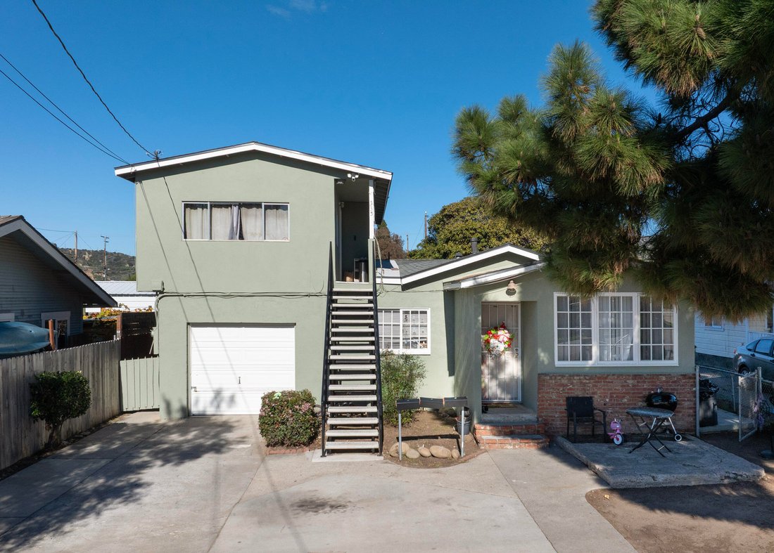 Ventura, California, United States 1 - 16975219
