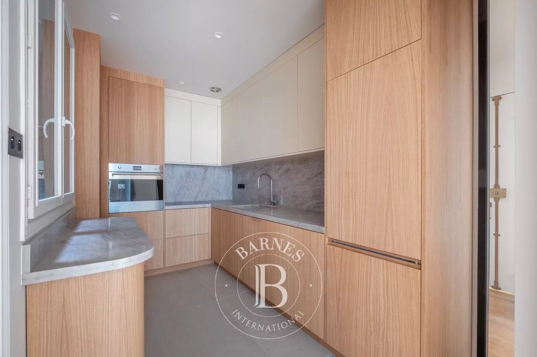 Apartment in Gros Caillou, Paris 7e Arrondissement, Paris 3 - 16975868