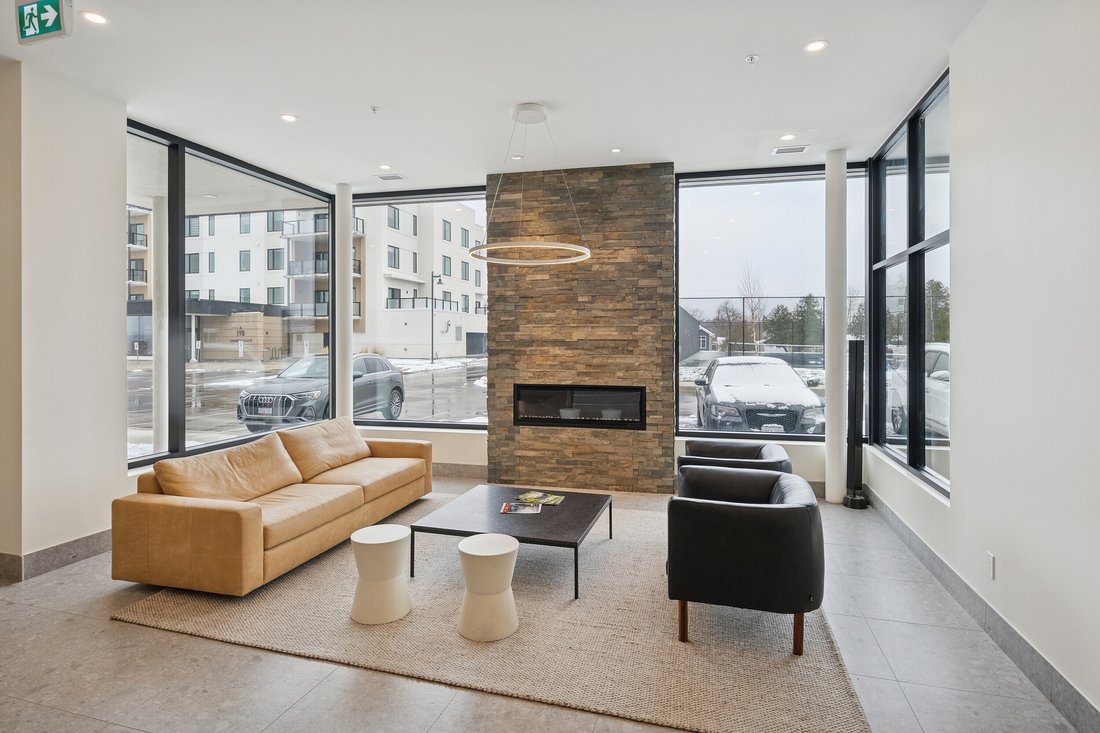Condo in Kawartha Lakes, Ontario, Canada 2 - 16976172