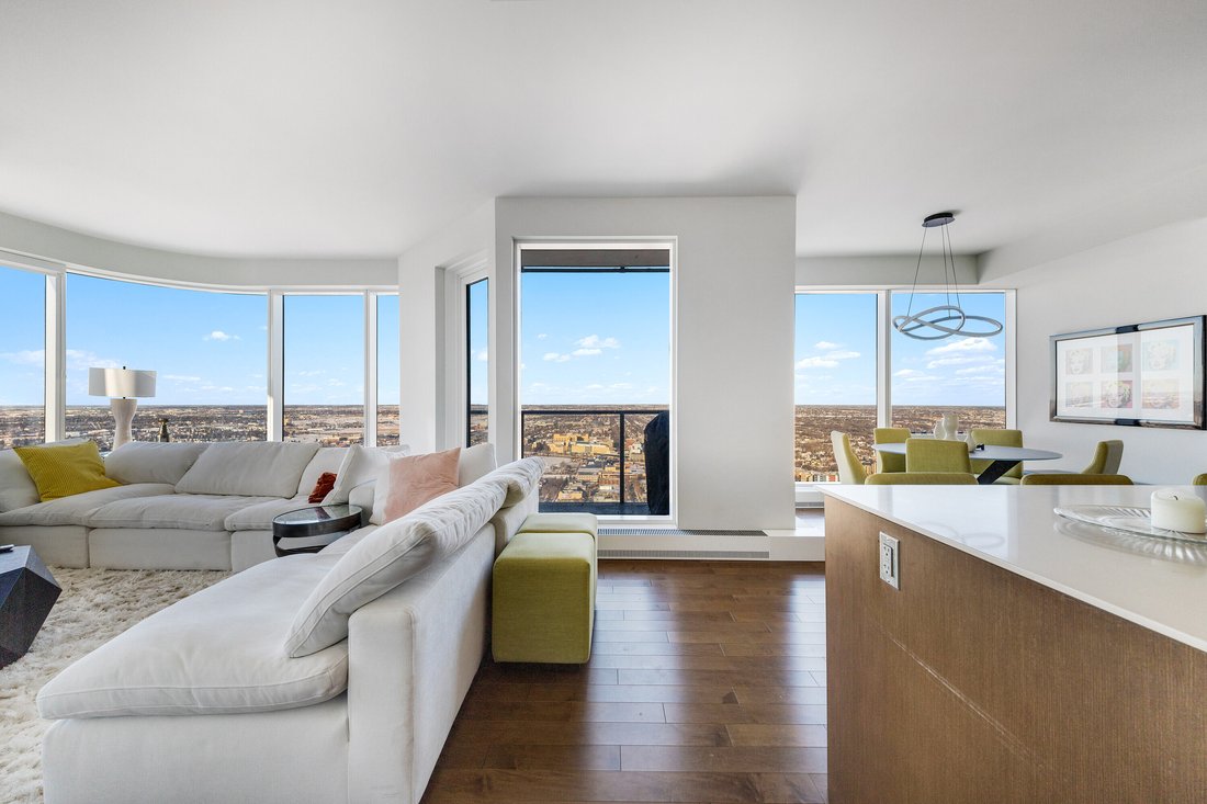 Condo in Edmonton, Alberta, Canada 5 - 16976336