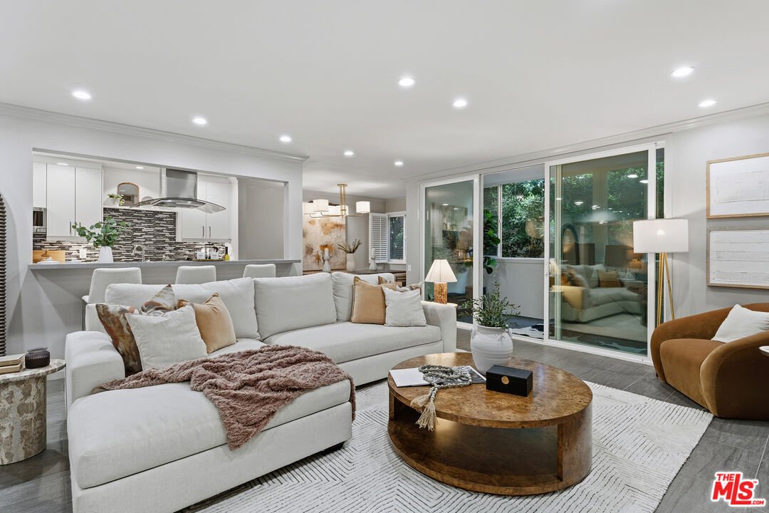 Condo in Los Angeles, California, United States 1 - 16976025