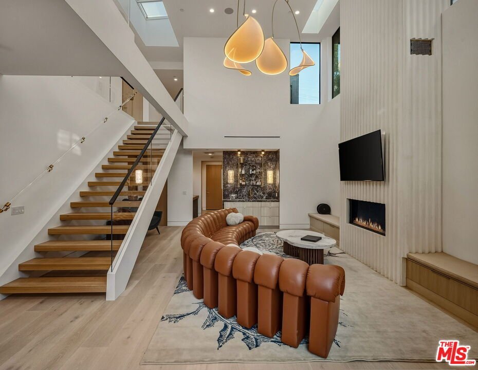 House in Los Angeles, California, United States 1 - 16976009