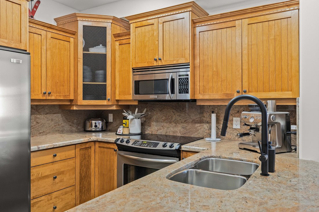 Condo in Kootenay Boundary E / West Bo*, British Columbia, Canada 5 - 16976346