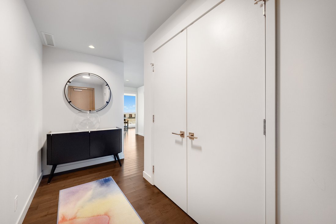 Condo in Edmonton, Alberta, Canada 4 - 16976336